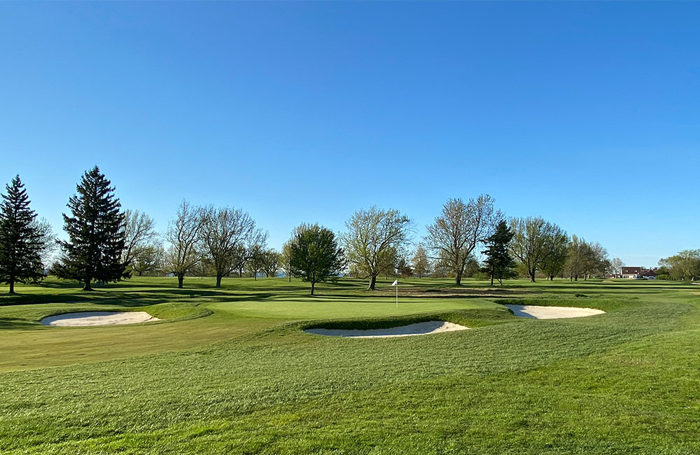 Hole 8- Par 4